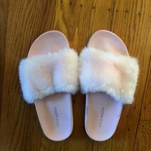 Steve Madden pink slides